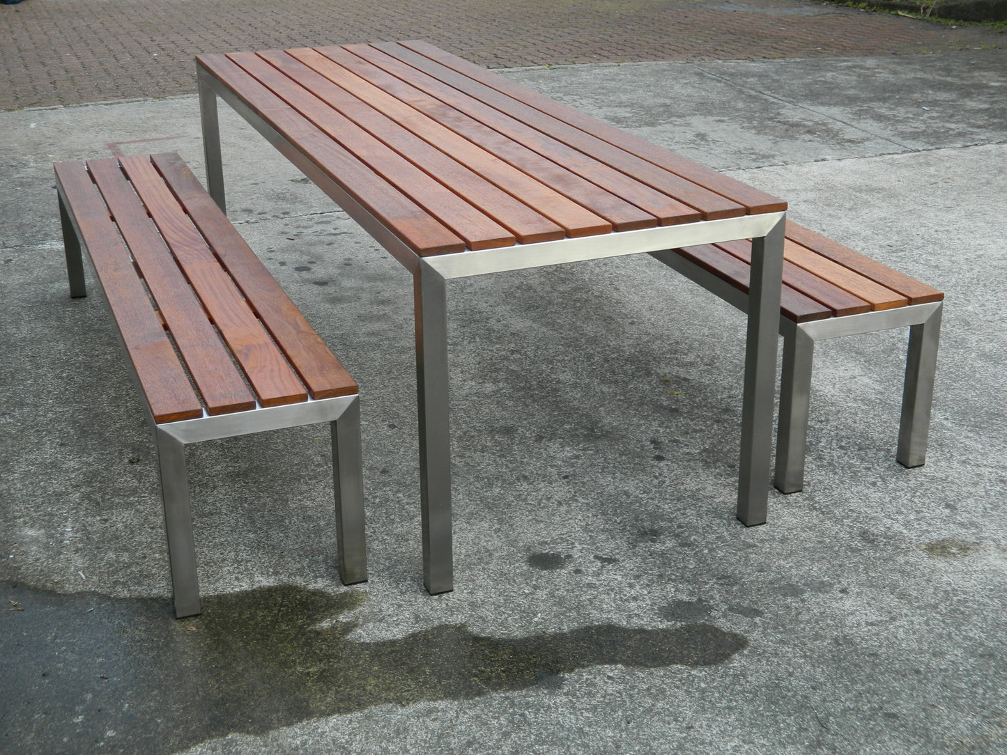 Basics Outdoor Table