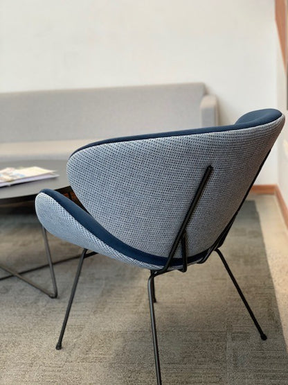 Lip-look Chair