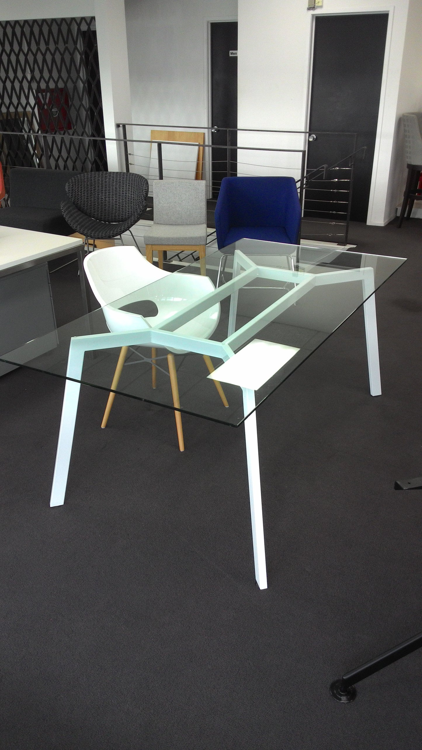 Luca Table
