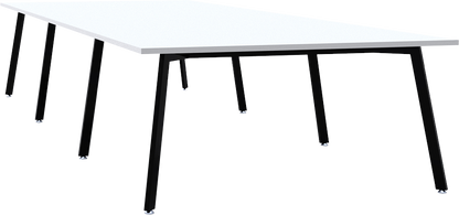 Luca Table